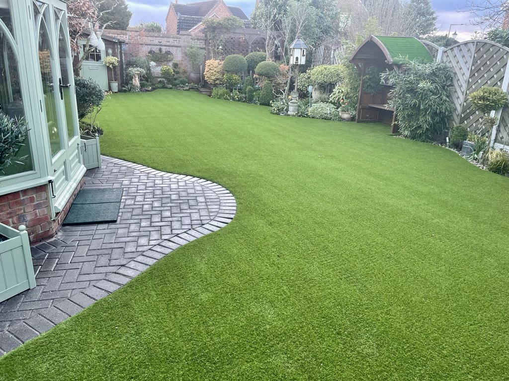 artificial-grass-installation